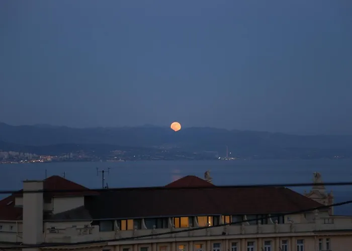 Almare * 오파티아